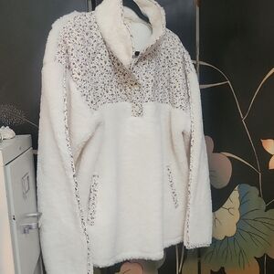 Hem & Thread White and Floral Sweater